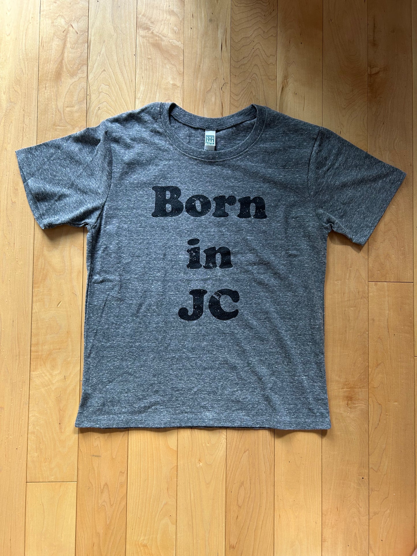 INFANT MADE IN USA Born in Jersey City T-Shirt - Vintage Grey/Black