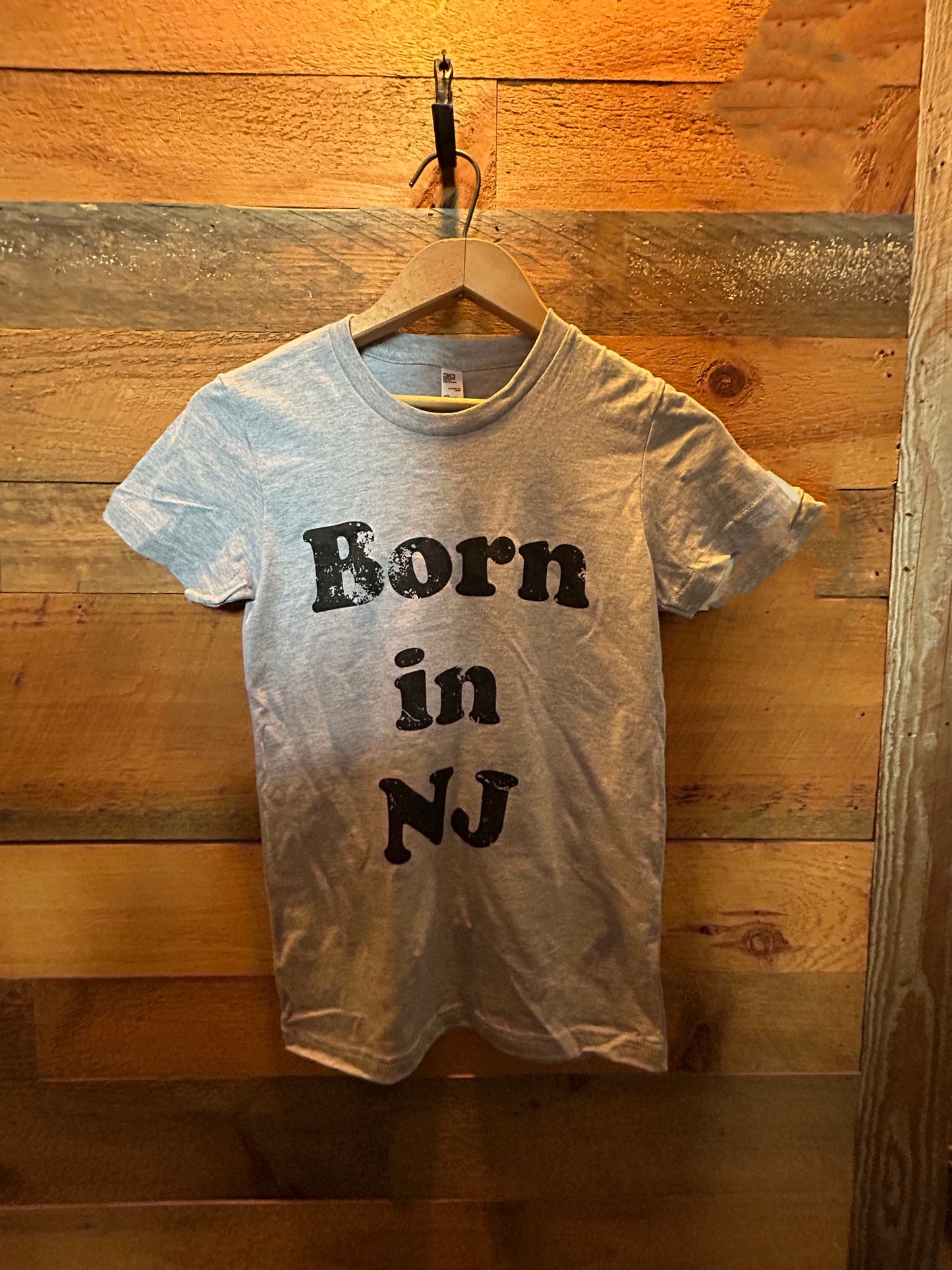 WOMEN'S MADE IN USA Born in Jersey City T-Shirt - Heather Grey/Black